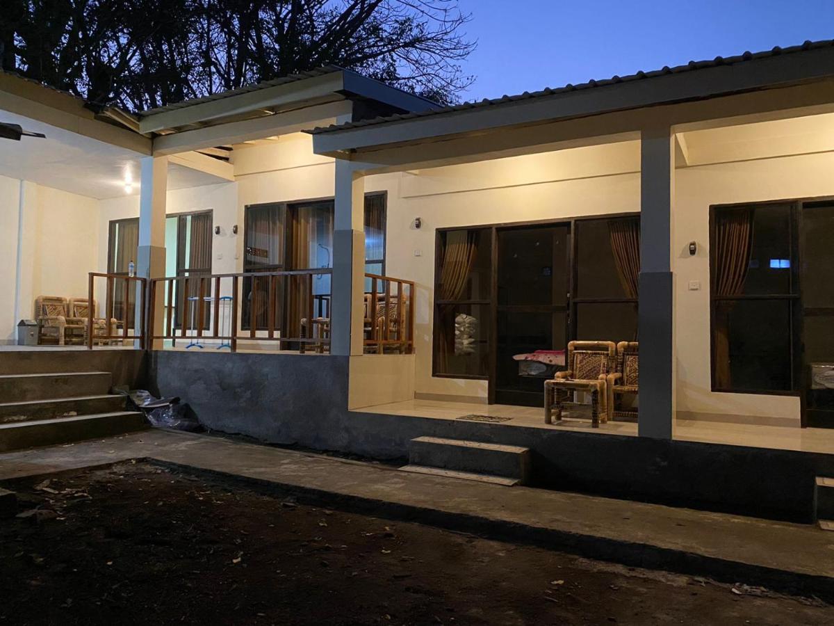 Naja Homestay Gili Trawangan Exterior photo